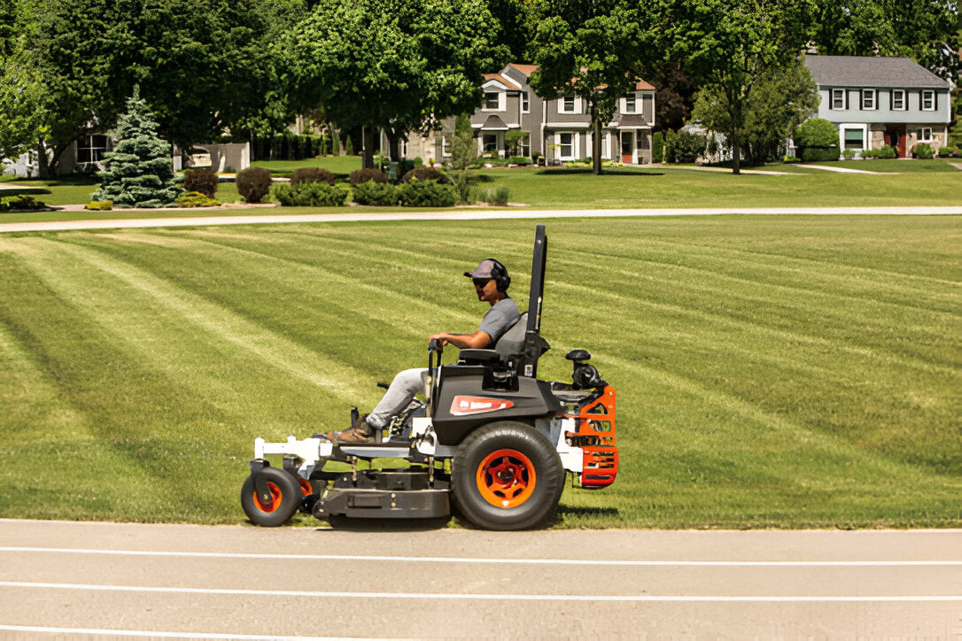 Bobcat ZT7000 Zero-Turn Mower (9997010)