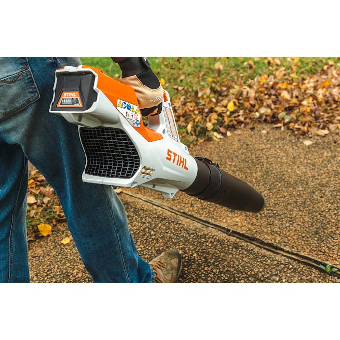 STIHL® BGA 60 Battery Blower | 36V Brushless Motor | Up to 15 Newtons Blowing Force
