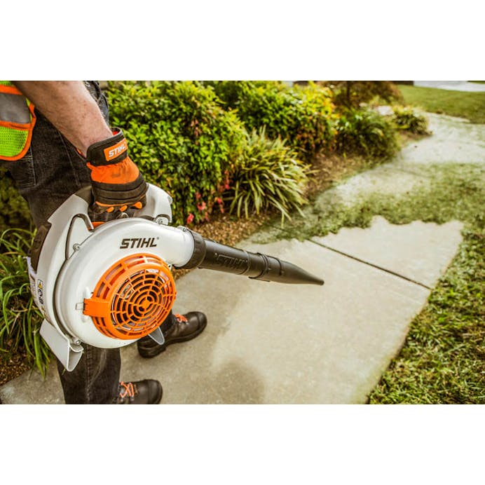 STIHL® BG 86 C‑E Handheld Blower | 27.2cc Engine | Up to 15 Newtons Blowing Force