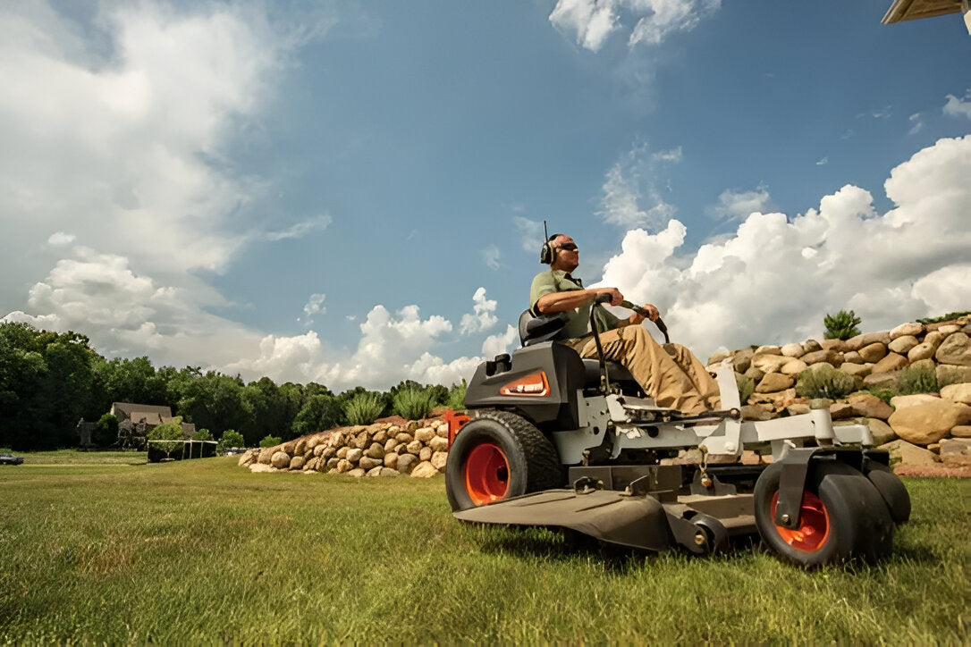 Bobcat ZT3000 48in Zero Turn Mower | 23.5HP Kawasaki FT Engine